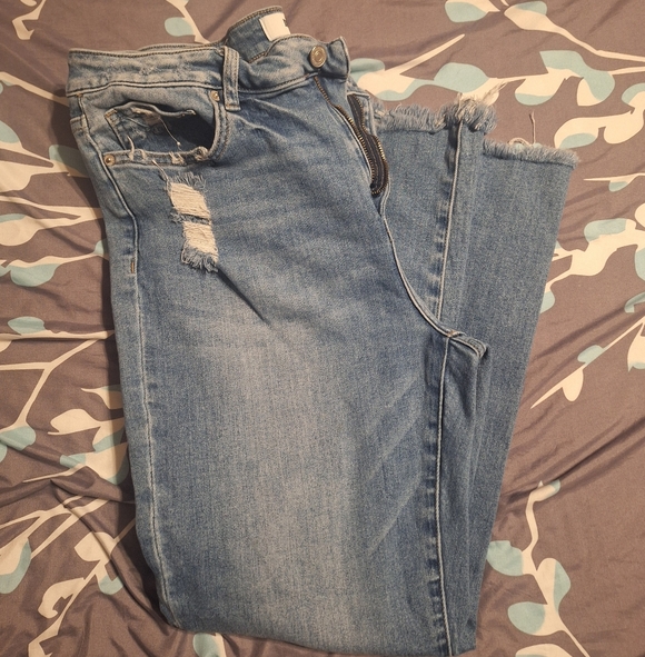Mica High Rise Straight Crop Jean. Sz 32. Great Shape. - Picture 7 of 7